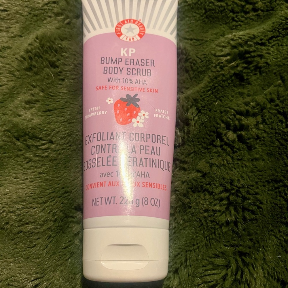 First Aid Beauty White Exfoliant & Scrub